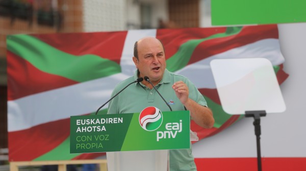 23-J Bakio - Aitor Esteban Andoni Ortuzar