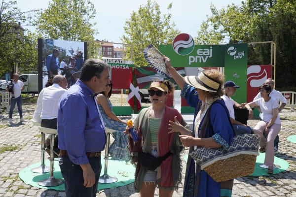 23-J Mikel Legarda, Almudena Otaola, Aitor Esteban, Andoni Ortuzar - Zaramaga