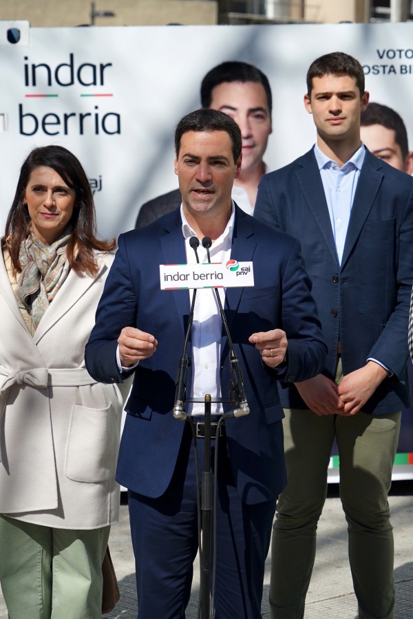 Imanol Pradales Joseba Diez Antxustegi - Vitoria Gasteiz