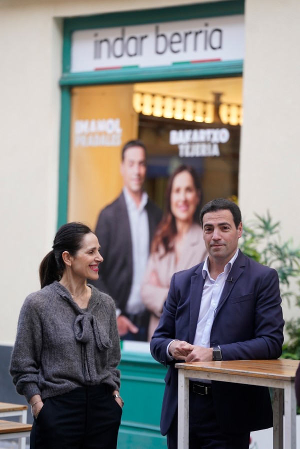 Imanol Pradalesek topagune elektorala inauguratu du Donostian