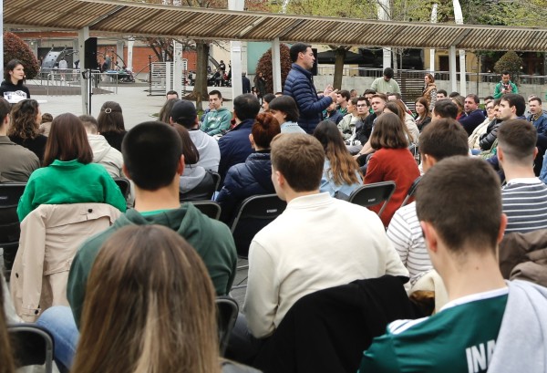 21-A Imanol Pradales, políticas de juventud y selecciones vascas