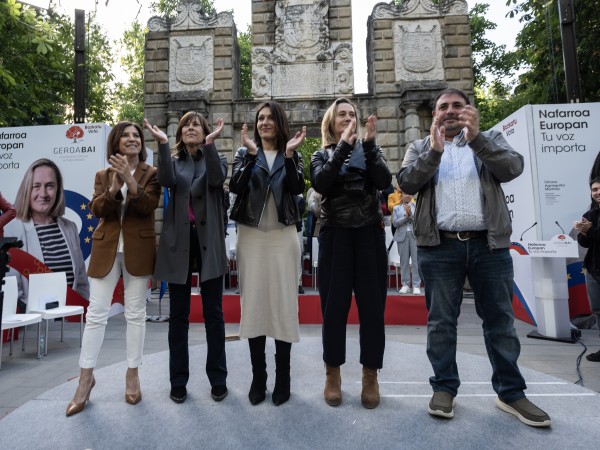 Mitin Iruña - Amaia Arrizabalaga, Oihane Agirregoitia, Unai Hualde, Uxue Barkos           