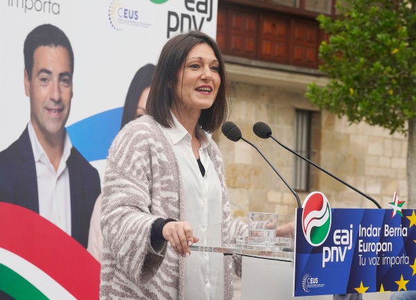 9-J Mitin Agurain - Oihane Agirregoitia, Rakel Molina, Andoni Ortuzar