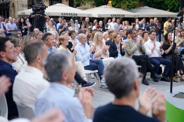 9-J Mitin Donostia - Oihane Agirregoitia, Aitana Agirre, Iñigo Urkullu, Andoni Ortuzar