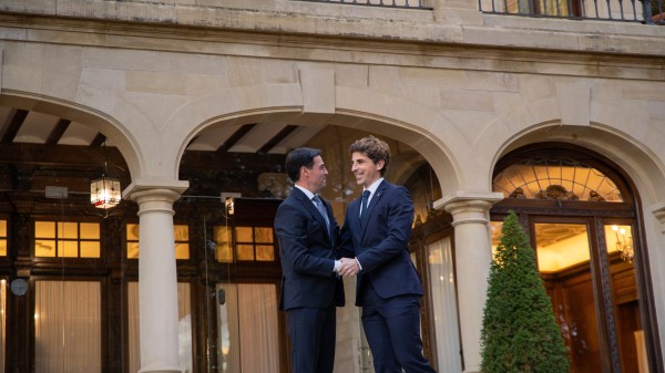 Jon Insausti eta Imanol Pradales bilera