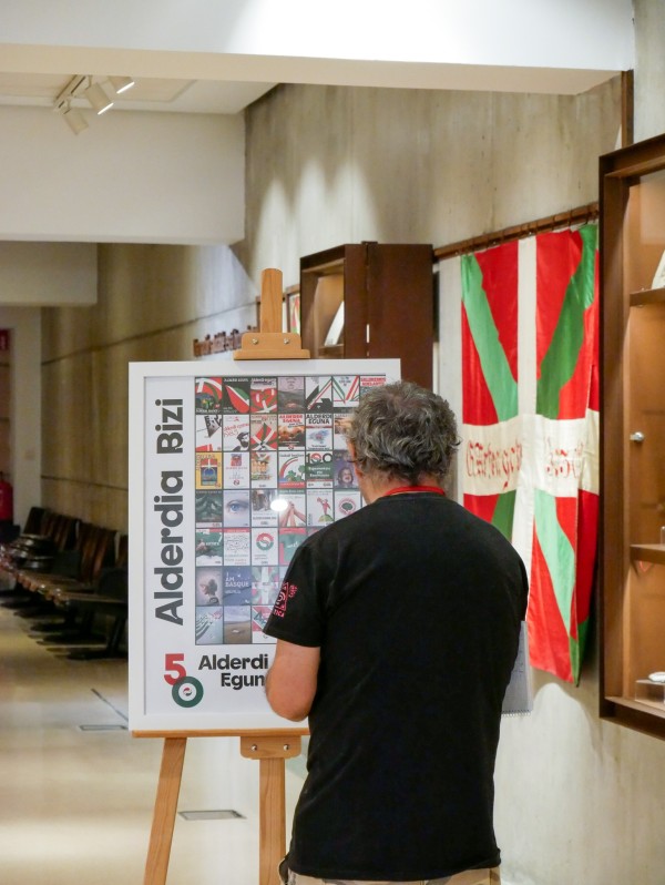 2026 09 04 Alderdi Egunerako egin diren kartelekin erakusketa Sabin Etxean 