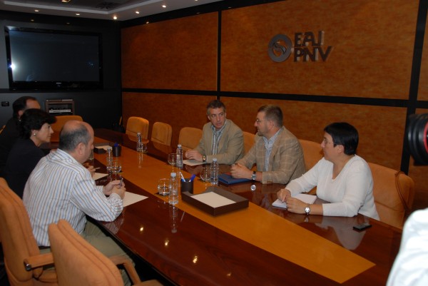 EAJ-PNV eta UGTren arteko bilera