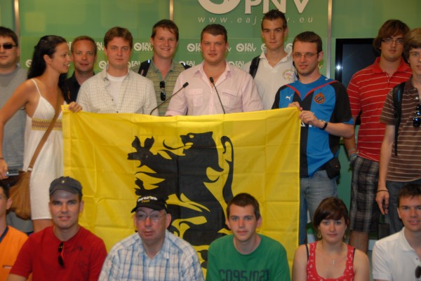 Flandes-ko Alderdi Abertzaleko kide gazteak 