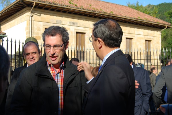 Lectura de manifiesto en Gernika