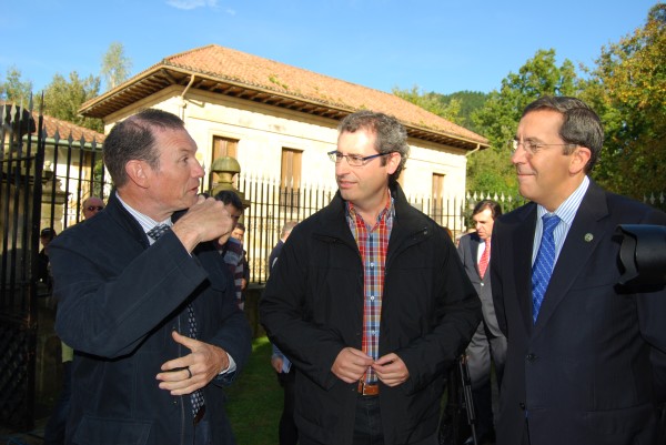 Lectura de manifiesto en Gernika