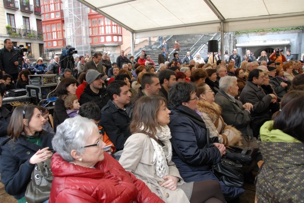 Tenderiako batzokiaren berrirekitze ekitaldia