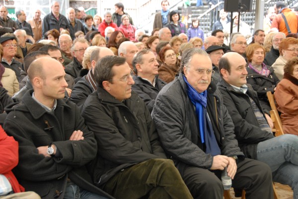 Tenderiako batzokiaren berrirekitze ekitaldia
