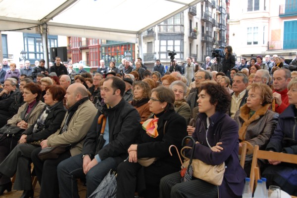Tenderiako batzokiaren berrirekitze ekitaldia