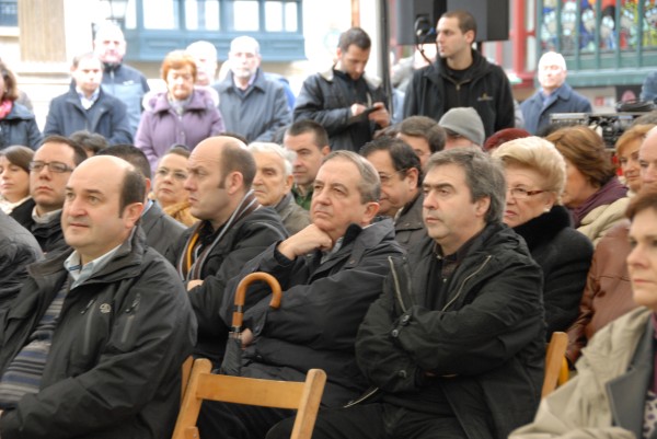 Tenderiako batzokiaren berrirekitze ekitaldia