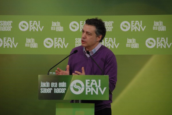 Tenderiako batzokiaren berrirekitze ekitaldia