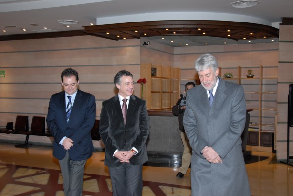 Reunión Embajador de Gran Bretaña y EAJ-PNV