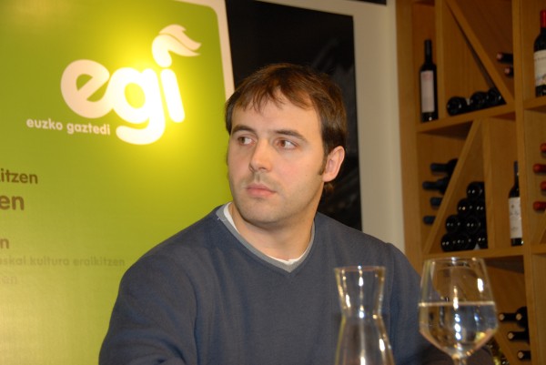 Euskal Estatua eraikitzen