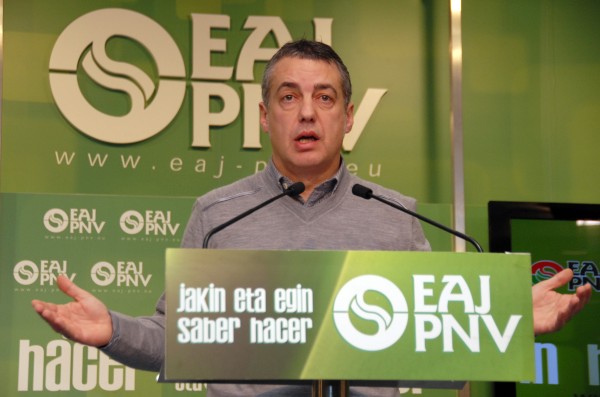 Reunión con cargos públicos en Sabin Etxea