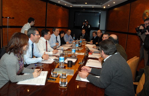 Reunión con cargos públicos en Sabin Etxea