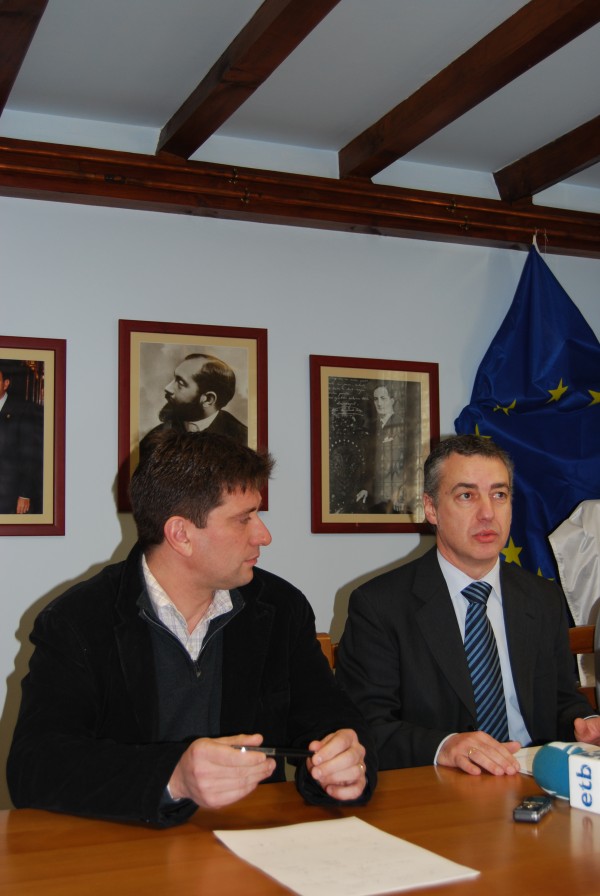 Rueda de prensa en San Juan de Luz