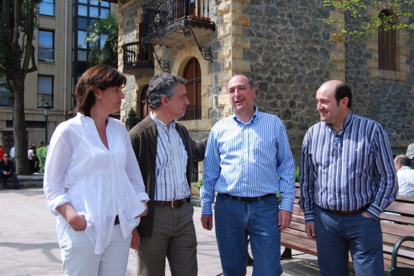 Gernika-Lumoko batzokiaren berrinaugurazioa