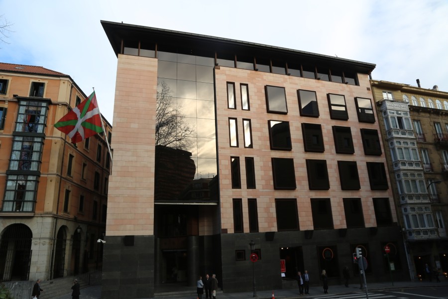 Basque police detain two people in a terrorism investigation