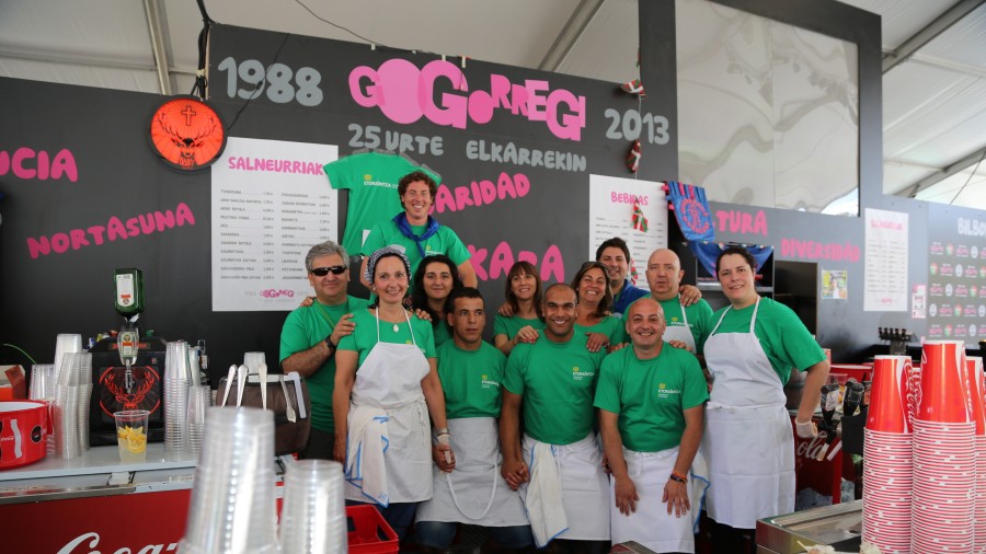 Etorkintza Gogorregiren txosnan