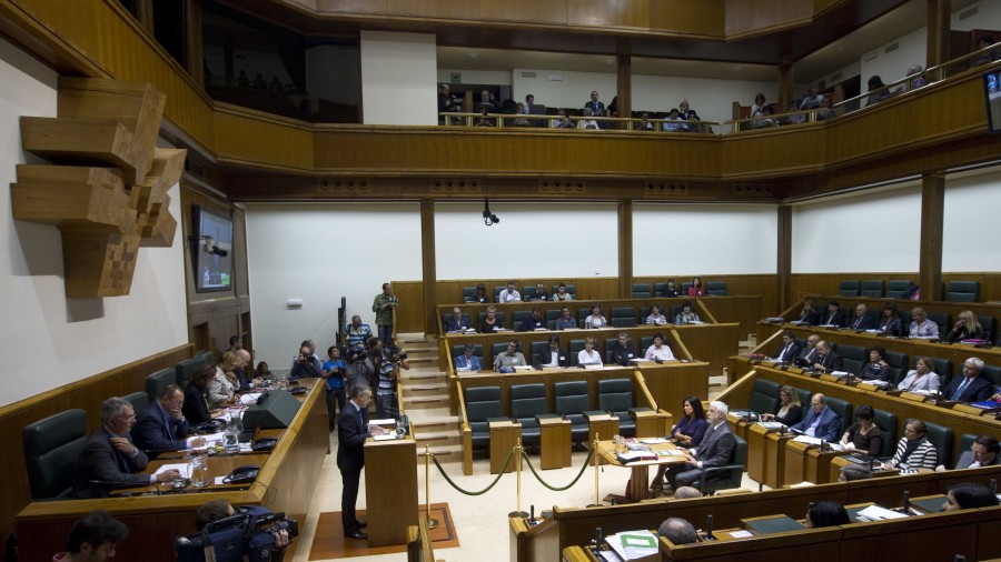 Politika orokorrari buruzko osoko bilkura 2013