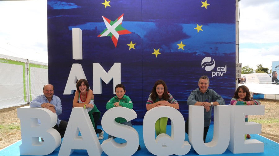Alderdi Eguna 2013 - I Am Basque - Photocall