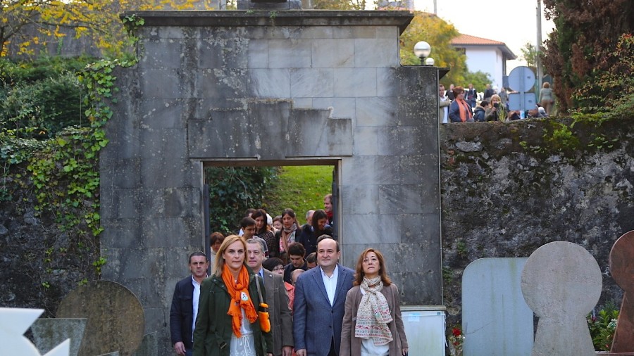 Sabino Aranaren heriotzaren 111. urteurrena