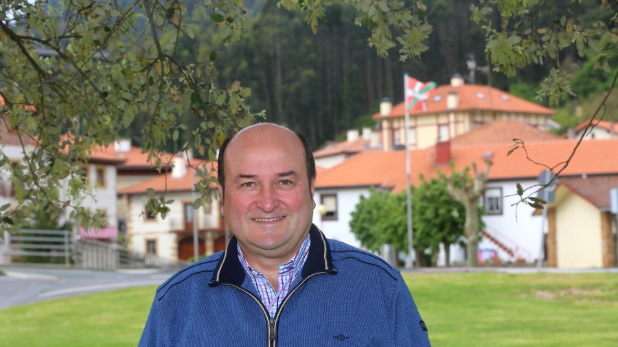 Entrevista a Andoni Ortuzar