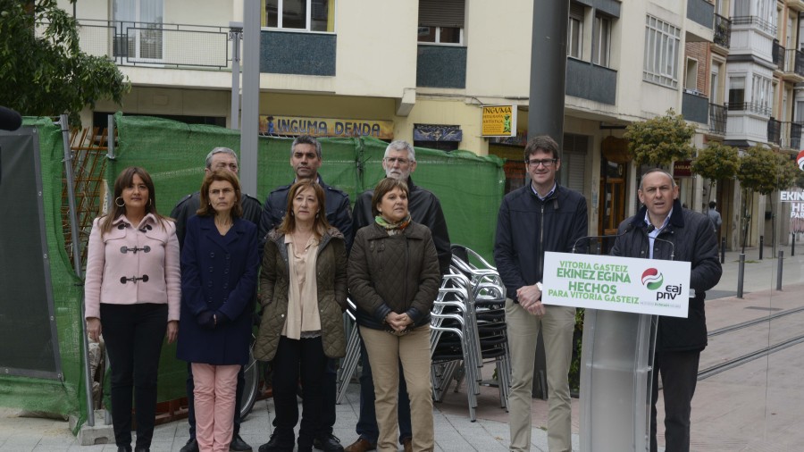 Urtaranek Salburua eta Zabalganaraino luzatuko du tranbia 