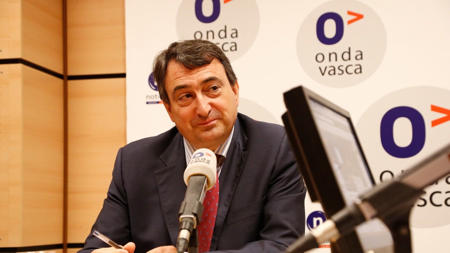 Aitor Esteban Onda Vasca irratian - 2016 maiatza