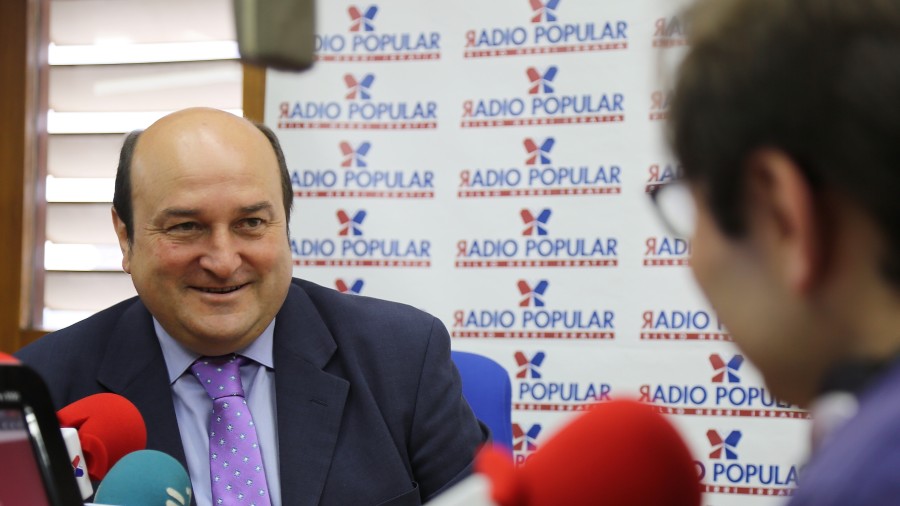 Andoni Ortuzar Herri Irratian - Maiatza 2016