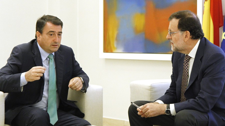 Aitor Esteban eta Mariano Rajoyren arteko bilera