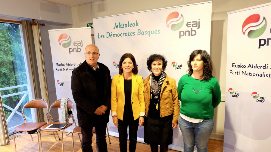 Izaskun Bilbao y Beñat Arrabit en defensa del euskera
