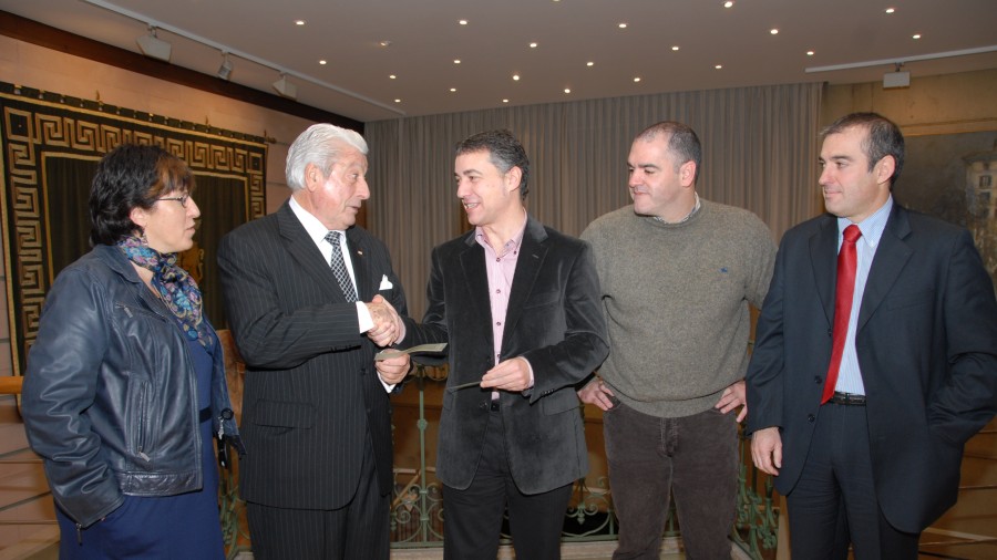 Entrega cheques tómbola Alderdi Eguna 2008 