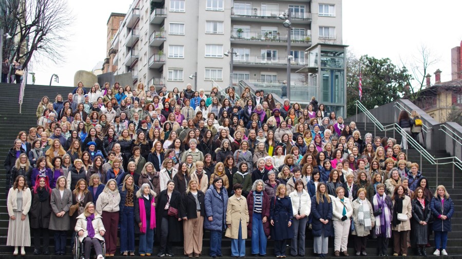 EAJ-PNV emakumeon “indar infinitua” EAJ-PNV emakumeon “indar infinitua”