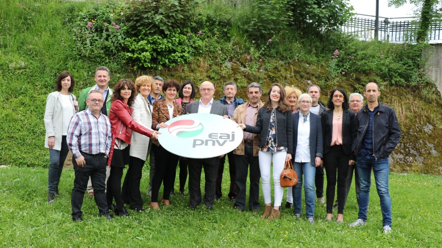 El PNV de Azkoitia pnv presenta un programa electoral que da continuidad al camino iniciado hace cuatro años El PNV de Azkoitia pnv presenta un programa electoral que da continuidad al camino iniciado hace cuatro años