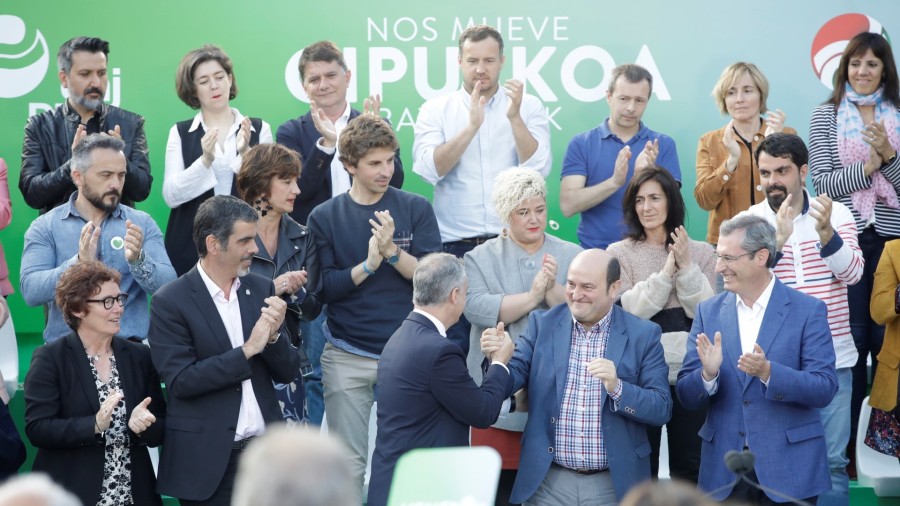 EAJ-PNVk Gipuzkoa animatu du EAJ-PNVren jatorrizko proiektuaren edo Ezker Abertzalea bihurtu den kopia txarraren artean aukeratzera