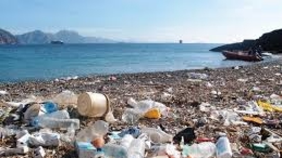 “Zero Plastiko Urdaibai”, jornada de limpieza y recogida de basura en la costa de la Reserva