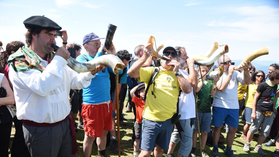 EAJ-PNV participa en la tradicional llamada a Juntas Generales de Bizkaia en el día de los Montes Bocineros