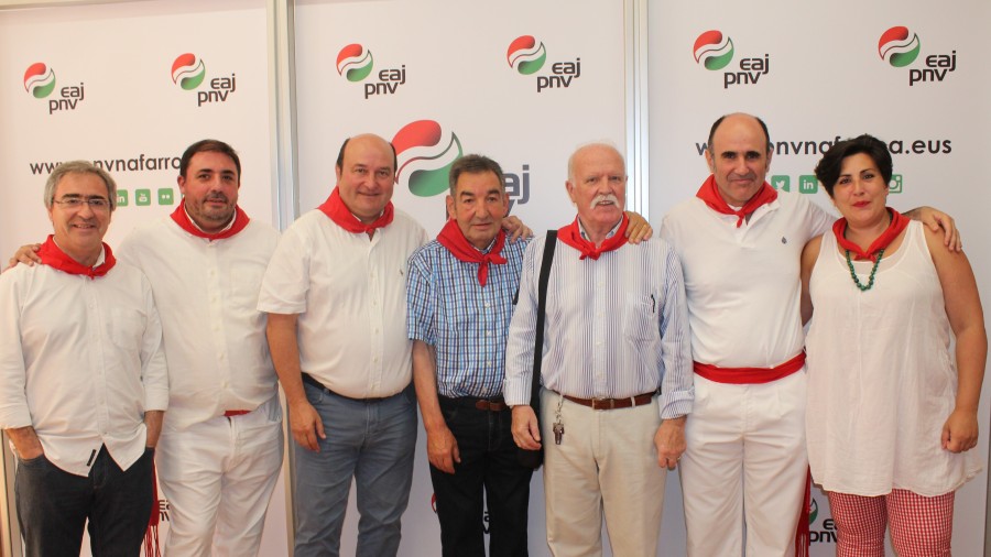 José Ángel Agirrebengoa y Fermín Iriarte, 'pañuelicos' 2019 de EAJ-PNV por su “trabajo, entrega y compañerismo” José Ángel Agirrebengoa y Fermín Iriarte, 'pañuelicos' 2019 de EAJ-PNV por su “trabajo, entrega y compañerismo”