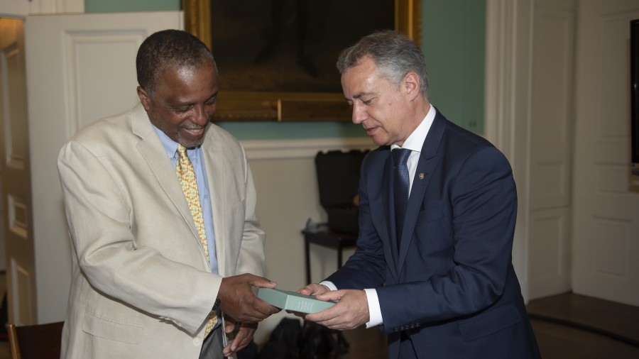 El Lehendakari Urkullu y el alcalde de Nueva York acuerdan celebrar un Learning Tour el año que viene en Euskadi