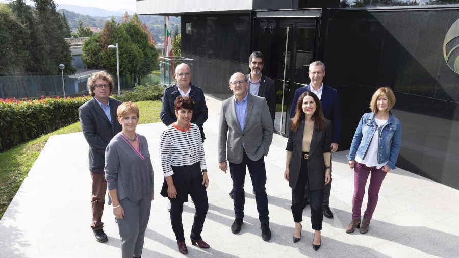 Konpromisoak hartzeko garaia da: haserreak eta kezkak ez gaitzatela eraman etsipenera Konpromisoak hartzeko garaia da: haserreak eta kezkak ez gaitzatela eraman etsipenera