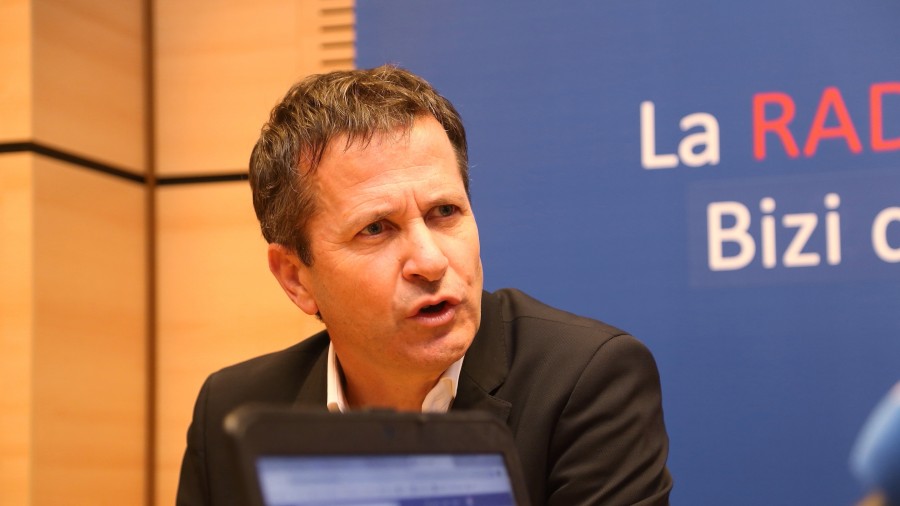 Bildarratzek transferentziak garatzeko PSOErekin lortutako konpromisoetan “sakontzea” aldarrikatu du Sanchez izendatzeko EAJ-PNVren aldeko botoa bilatzen bada