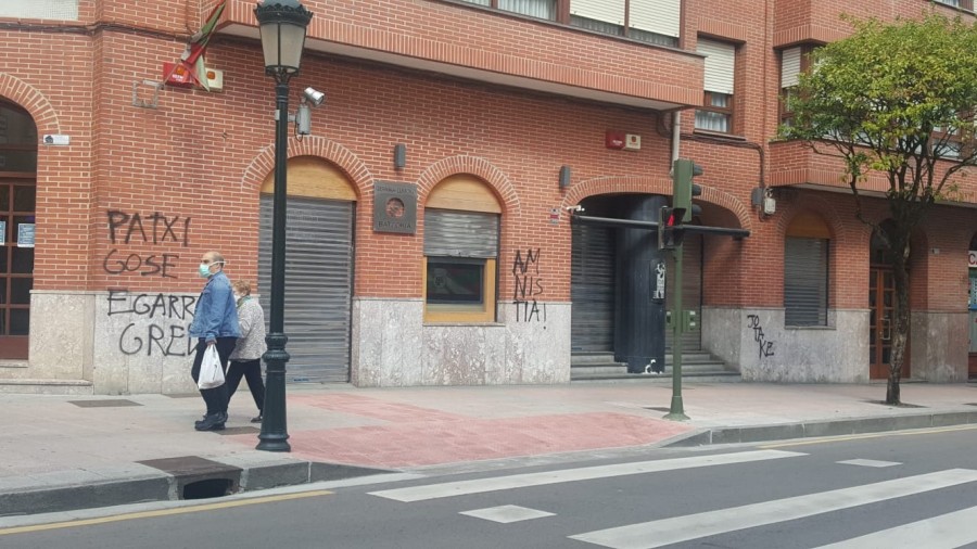 El BBB denuncia y condena rotundamente el ataque contra el batzoki de Gernika