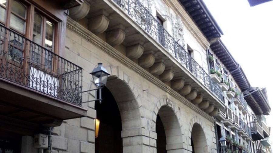 Todas las empresas de Hondarribia podrán solicitar las ayudas del plan de choque desde mañana Todas las empresas de Hondarribia podrán solicitar las ayudas del plan de choque desde mañana