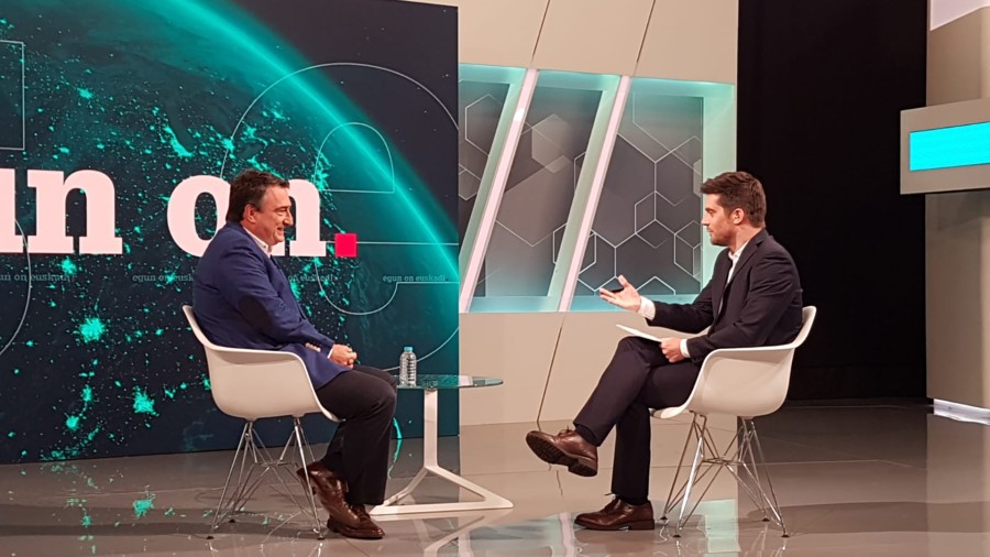 Estebanek Sánchezi gogorarazi dio Autonomia Erkidegoak izango direla normaltasun berrira igaroko diren ala ez eta euren arteko mugikortasunaz erabakiko dutenak 