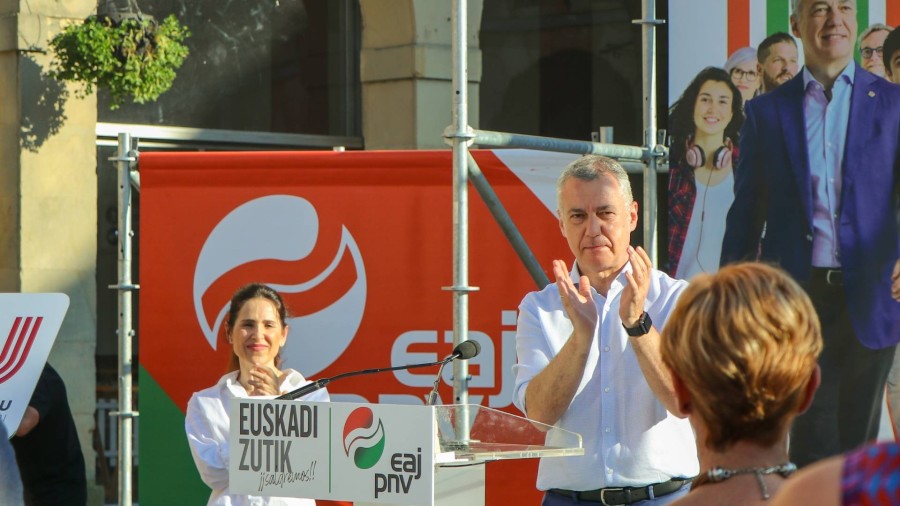 Urkullu se compromete a afrontar la salida de la crisis Urkullu se compromete a afrontar la salida de la crisis
